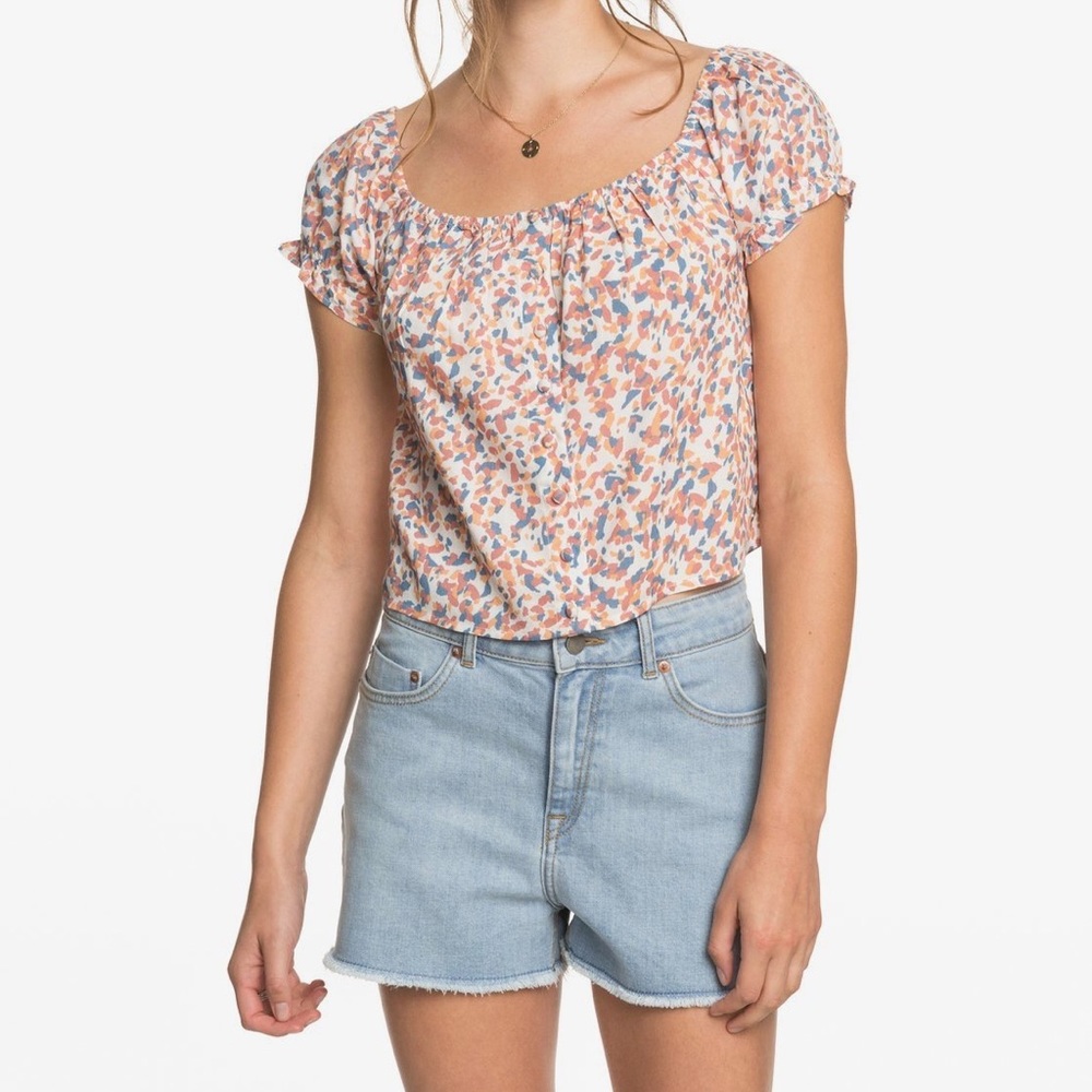 🔥ROXY Kissing The Swell Denim Shorts🔥
